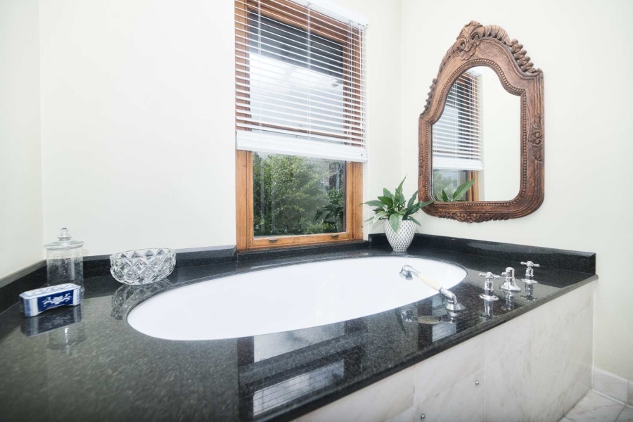 7 Bedroom Property for Sale in Voelklip Western Cape